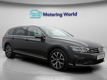 Volkswagen - Passat