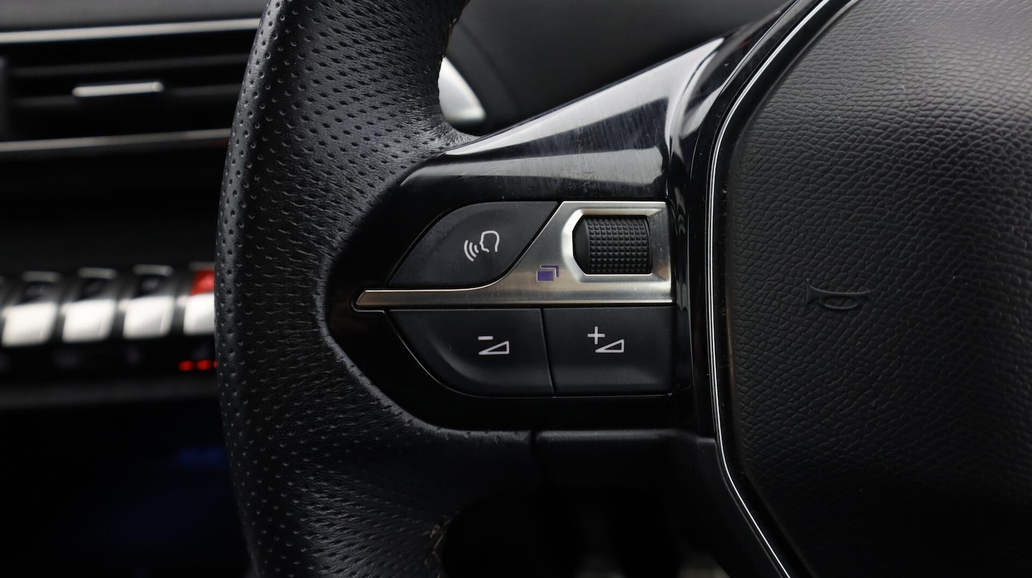 Used Peugeot 3008 2019 for sale - 76666592: Photo 25