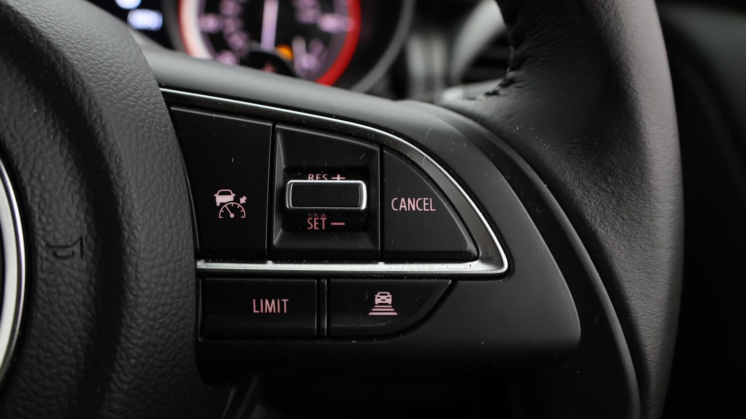 Used Suzuki Swift 2023 for sale - 76167235: Photo 25