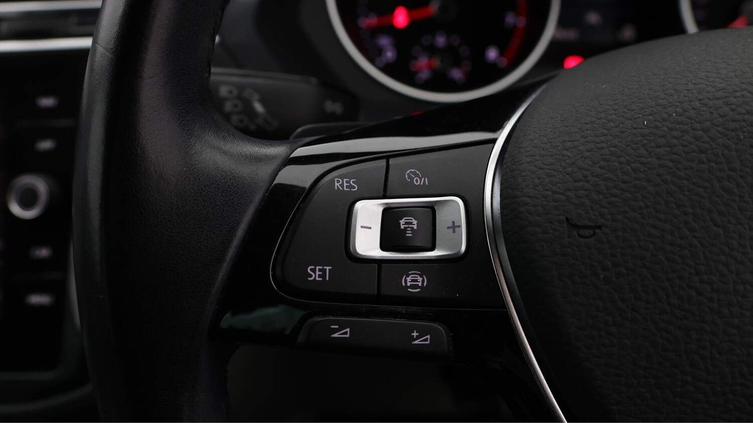 Used Volkswagen Tiguan 2020 for sale - 75977486: Photo 23