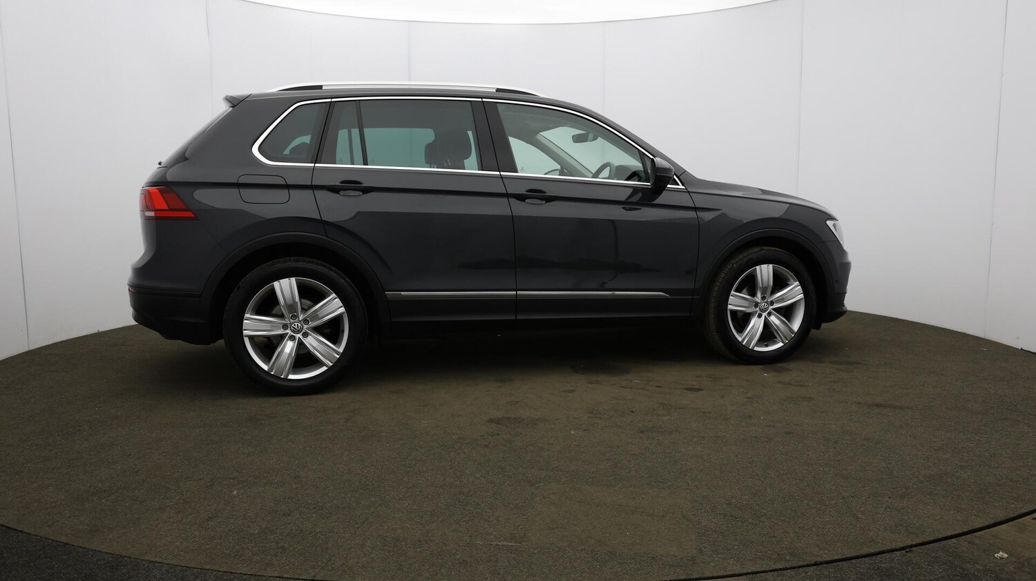 Used Volkswagen Tiguan 2020 for sale - 75977486: Photo 57