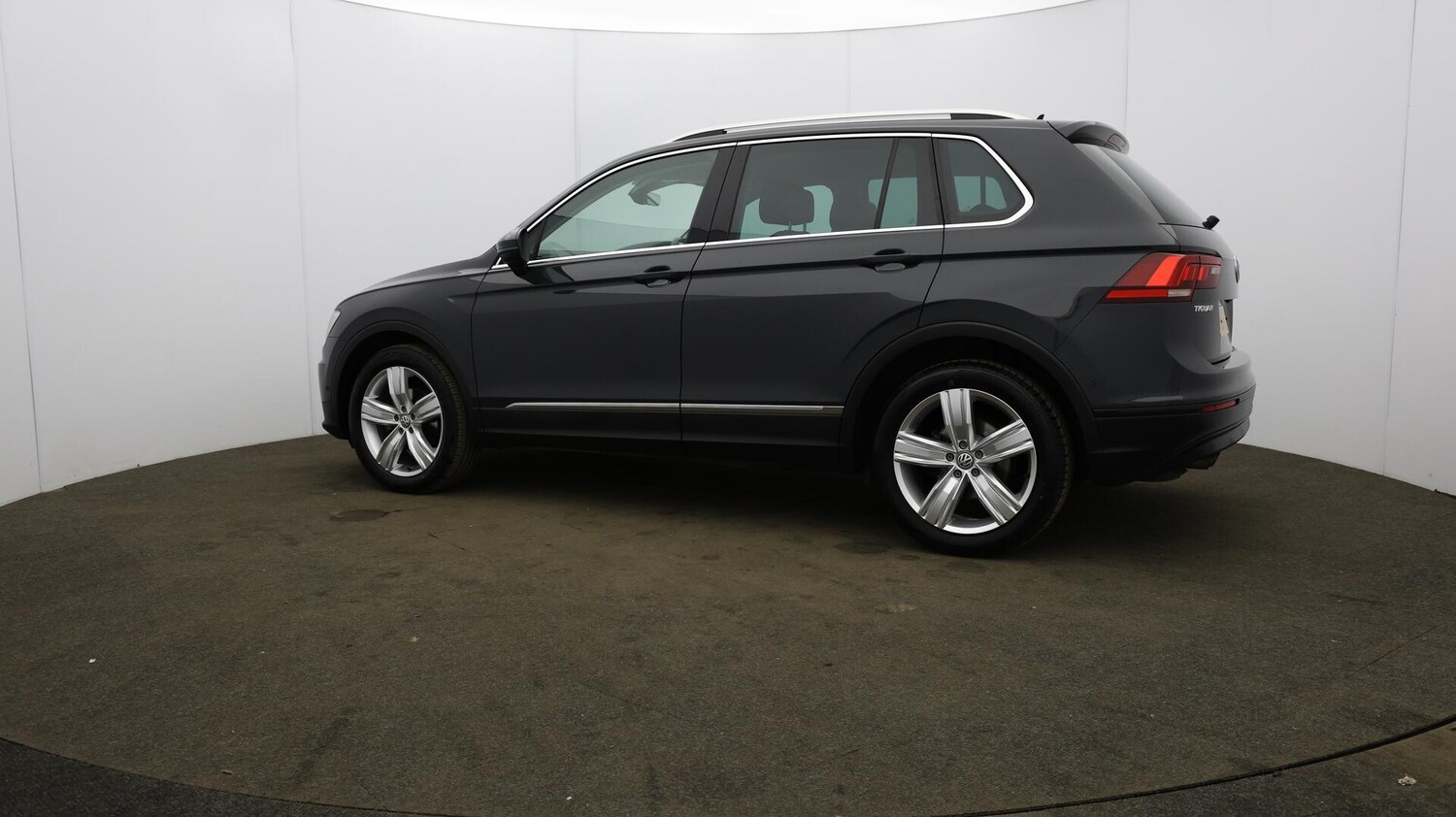 Used Volkswagen Tiguan 2020 for sale - 75977486: Photo 70