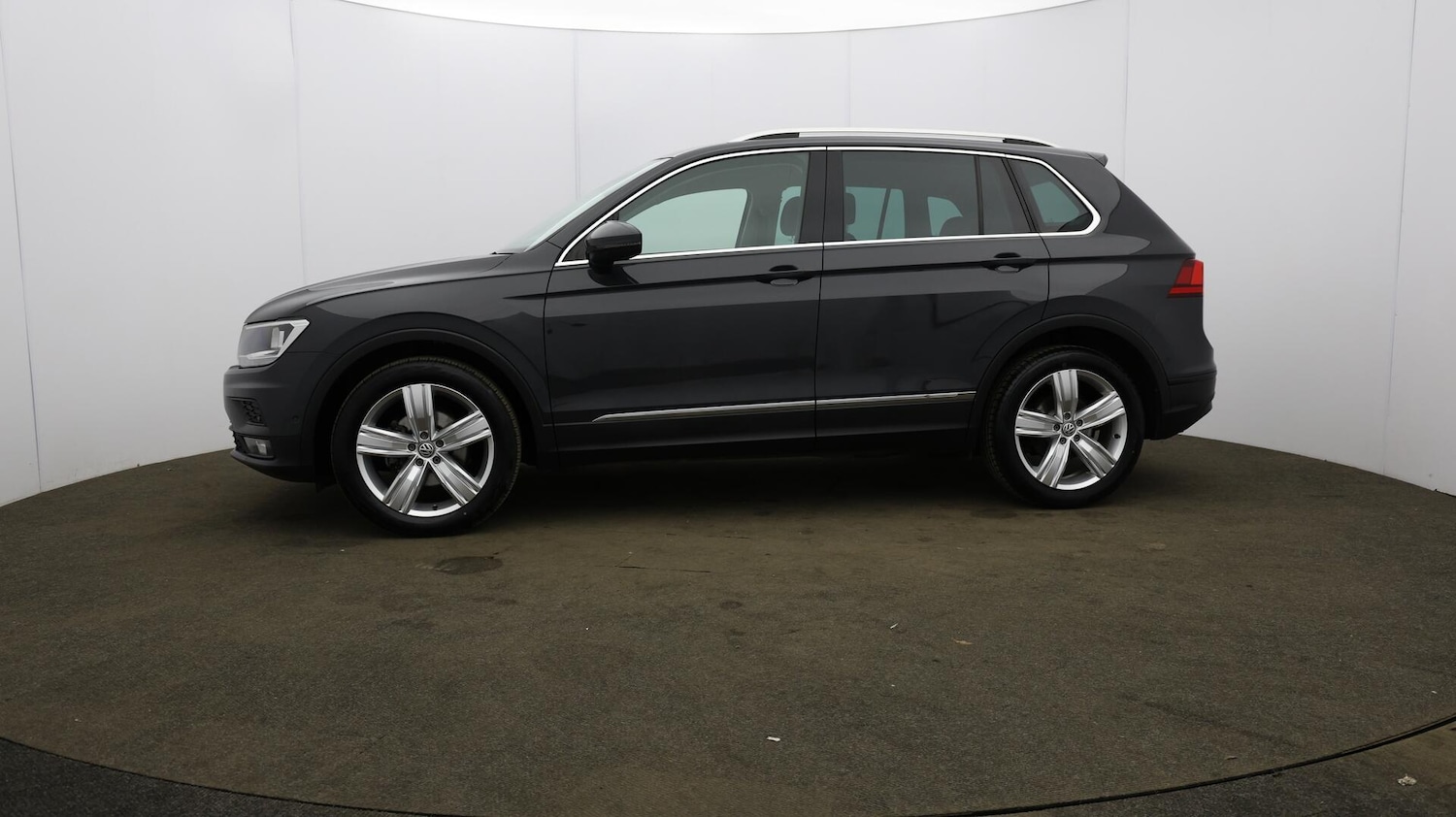 Used Volkswagen Tiguan 2020 for sale - 75977486: Photo 74