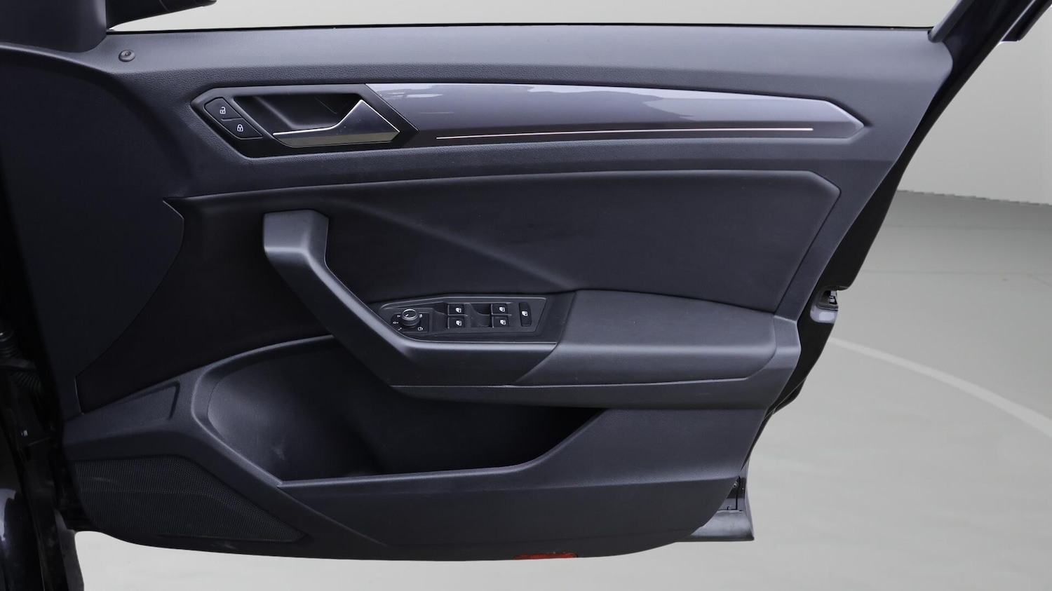 Used Volkswagen T-Roc 2021 for sale - 76431880: Photo 16