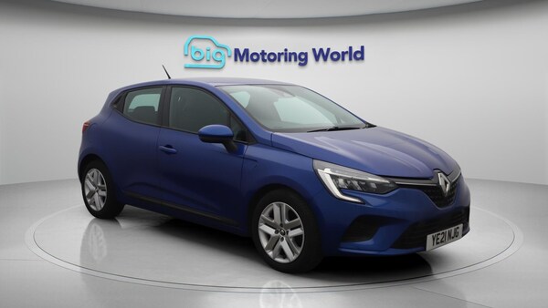 Used Renault Clio 2021 for sale - 76001977: Photo 2