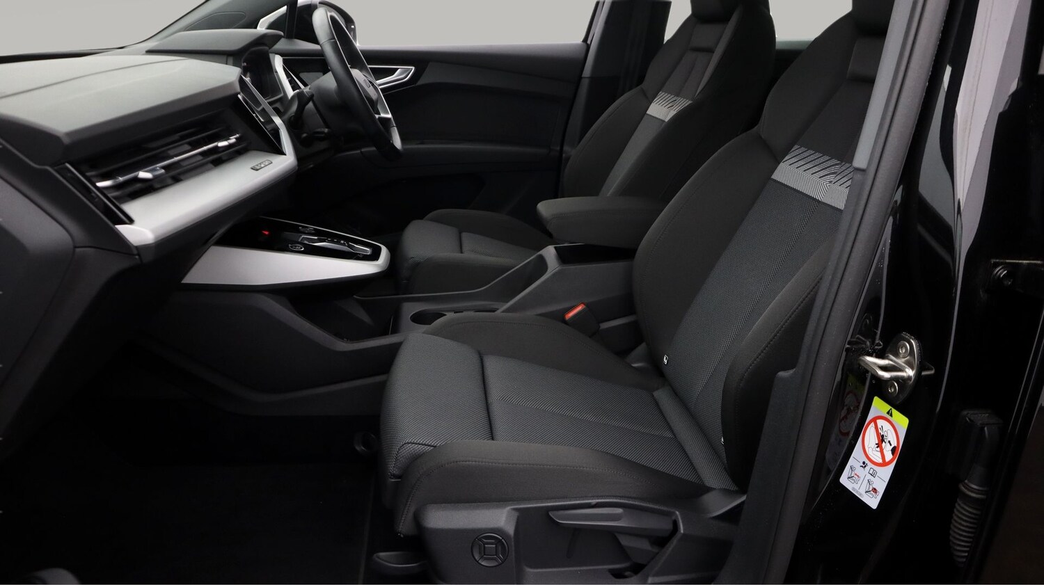 Used Audi Q4 e-tron for sale - 77261309: Photo 14