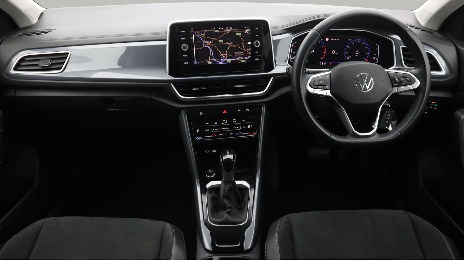 Used Volkswagen T-Roc 2023 for sale - 76715315: Photo 14