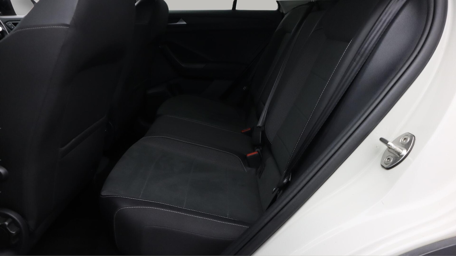 Used Volkswagen T-Roc 2023 for sale - 76715315: Photo 17