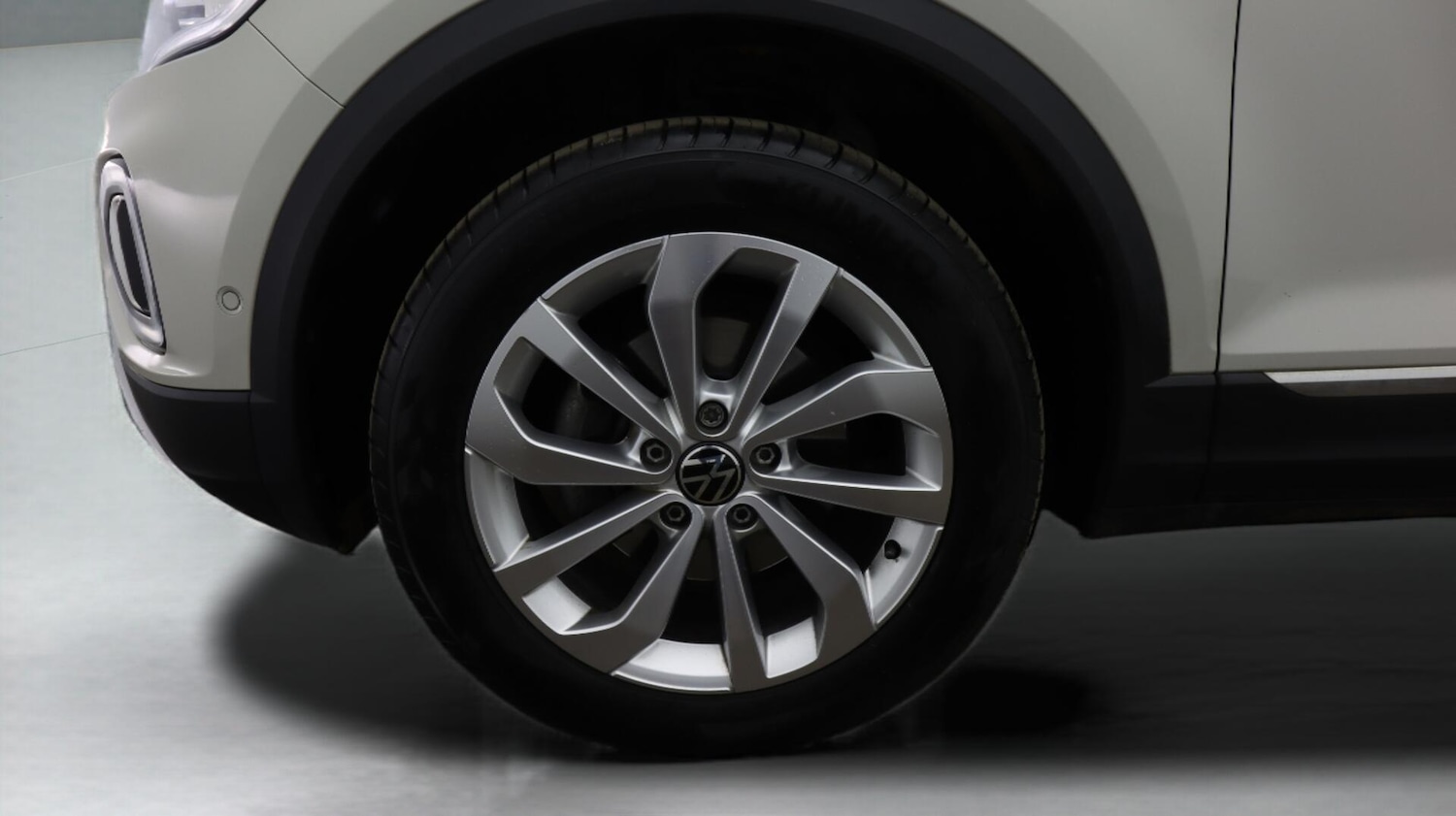 Used Volkswagen T-Roc 2023 for sale - 76715315: Photo 19