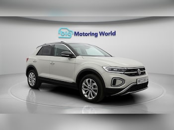 Used Volkswagen T-Roc 2023 for sale - 76715315: Photo