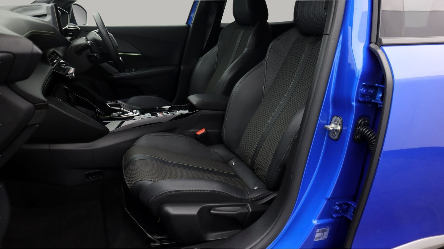 Used Peugeot 2008 2021 for sale - 77353858: Photo 14