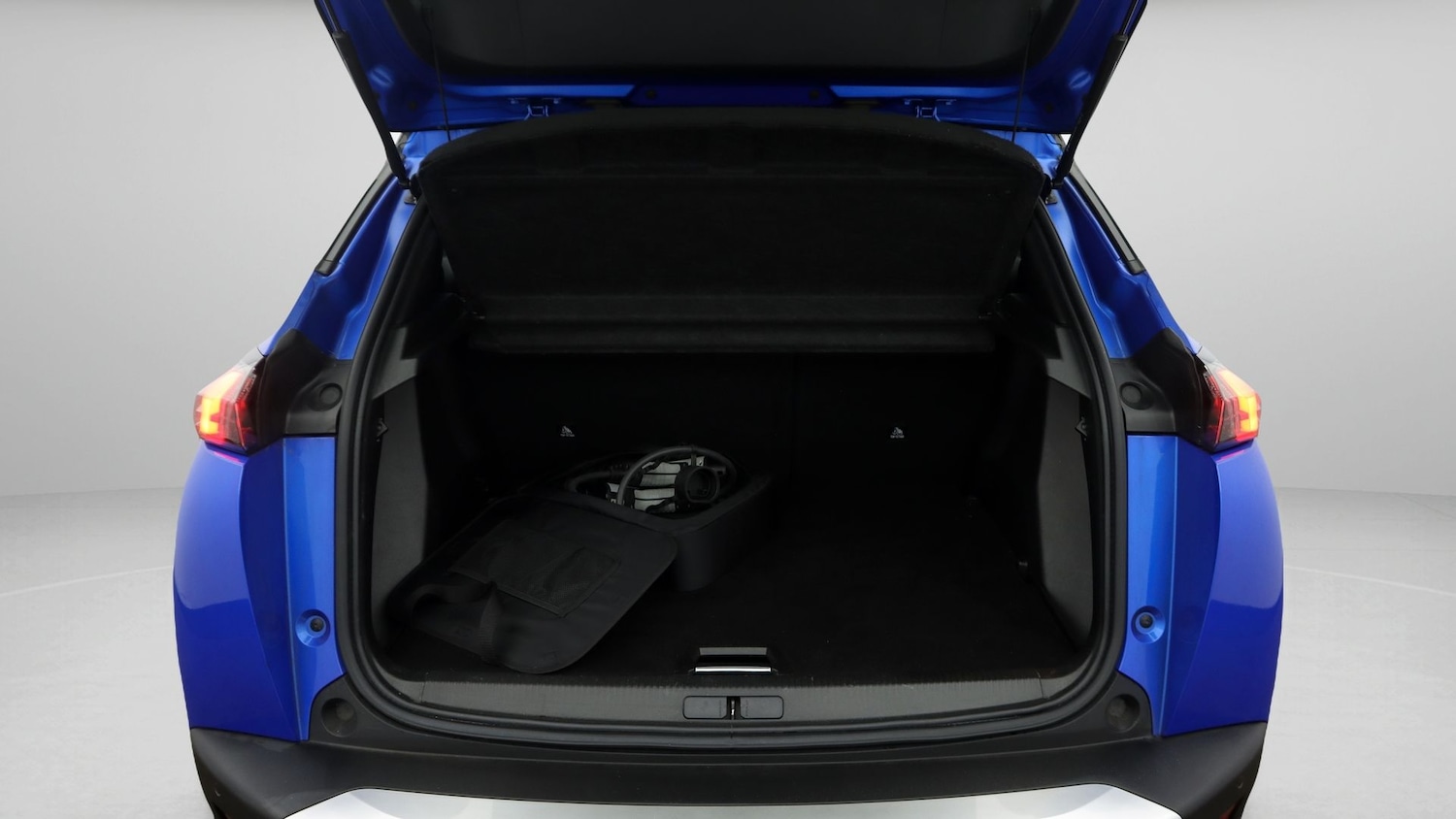 Used Peugeot 2008 2021 for sale - 77353858: Photo 17