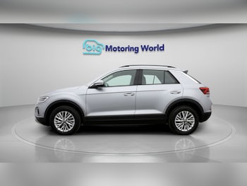 Used Volkswagen T-Roc 2023 for sale - 78736404: Photo
