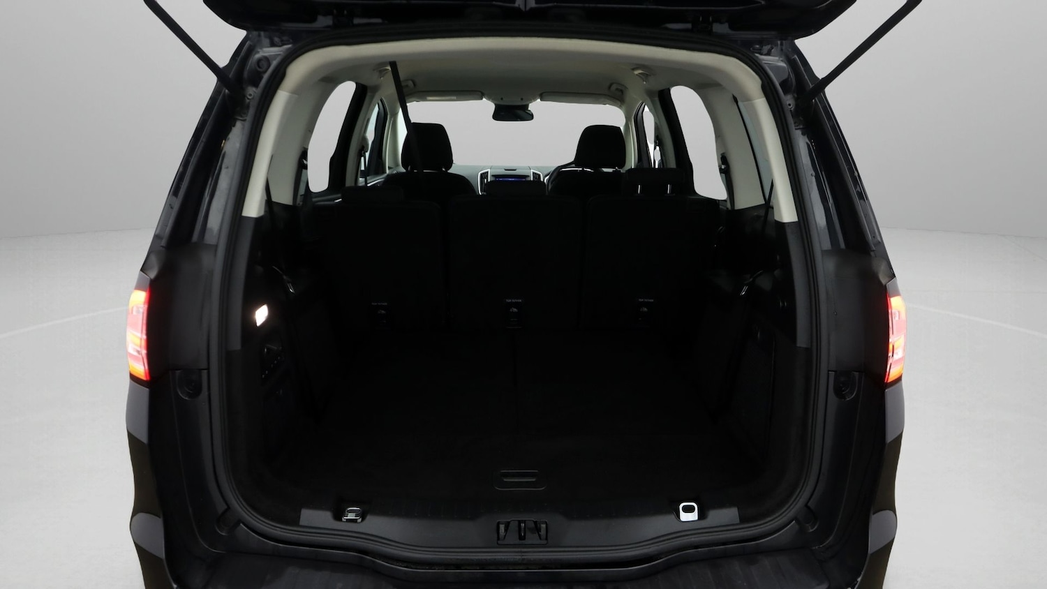 Used Ford Galaxy 2022 for sale - 77804048: Photo 17