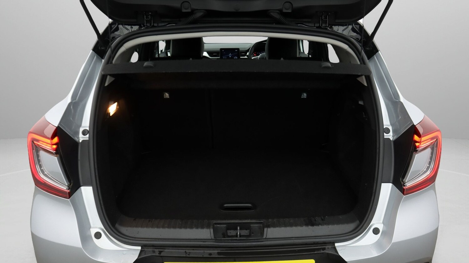 Used Renault Captur 2023 for sale - 77938648: Photo 17