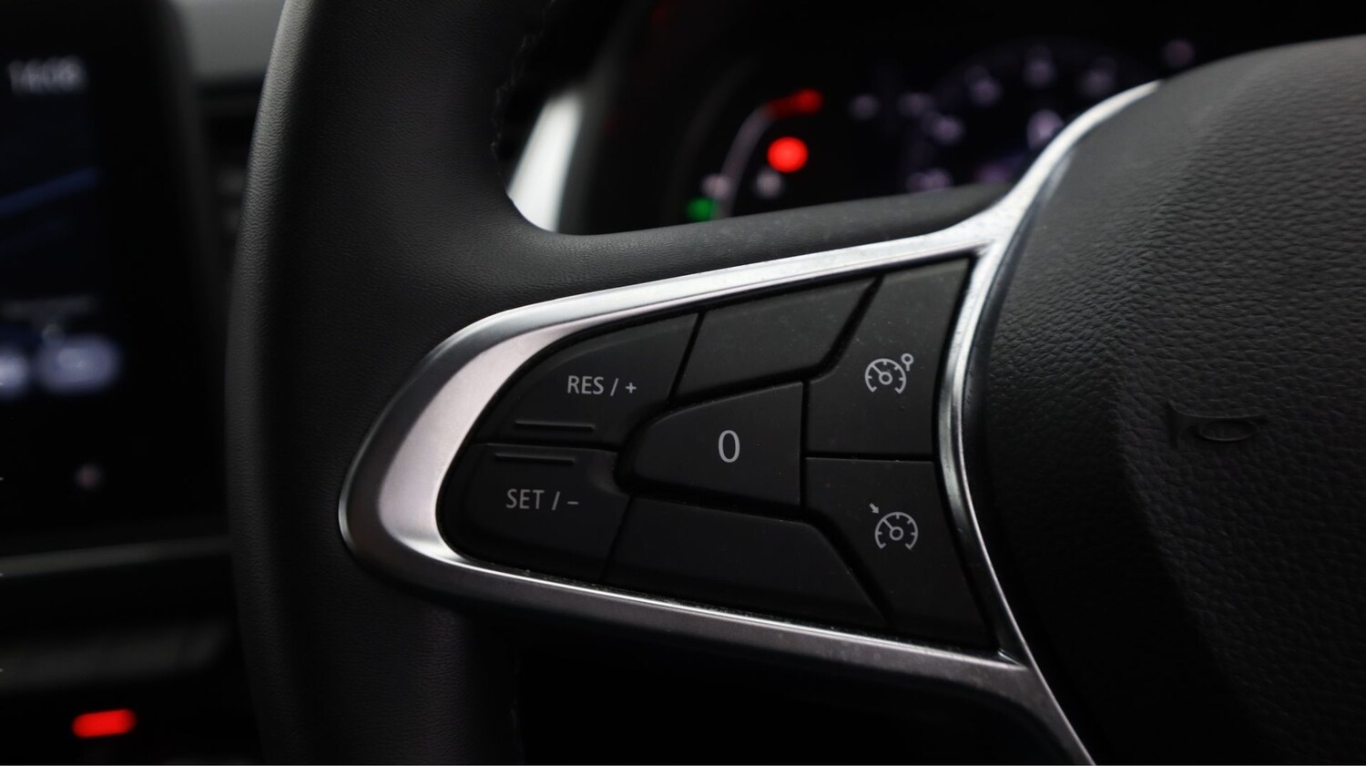 Used Renault Captur 2023 for sale - 77938648: Photo 21