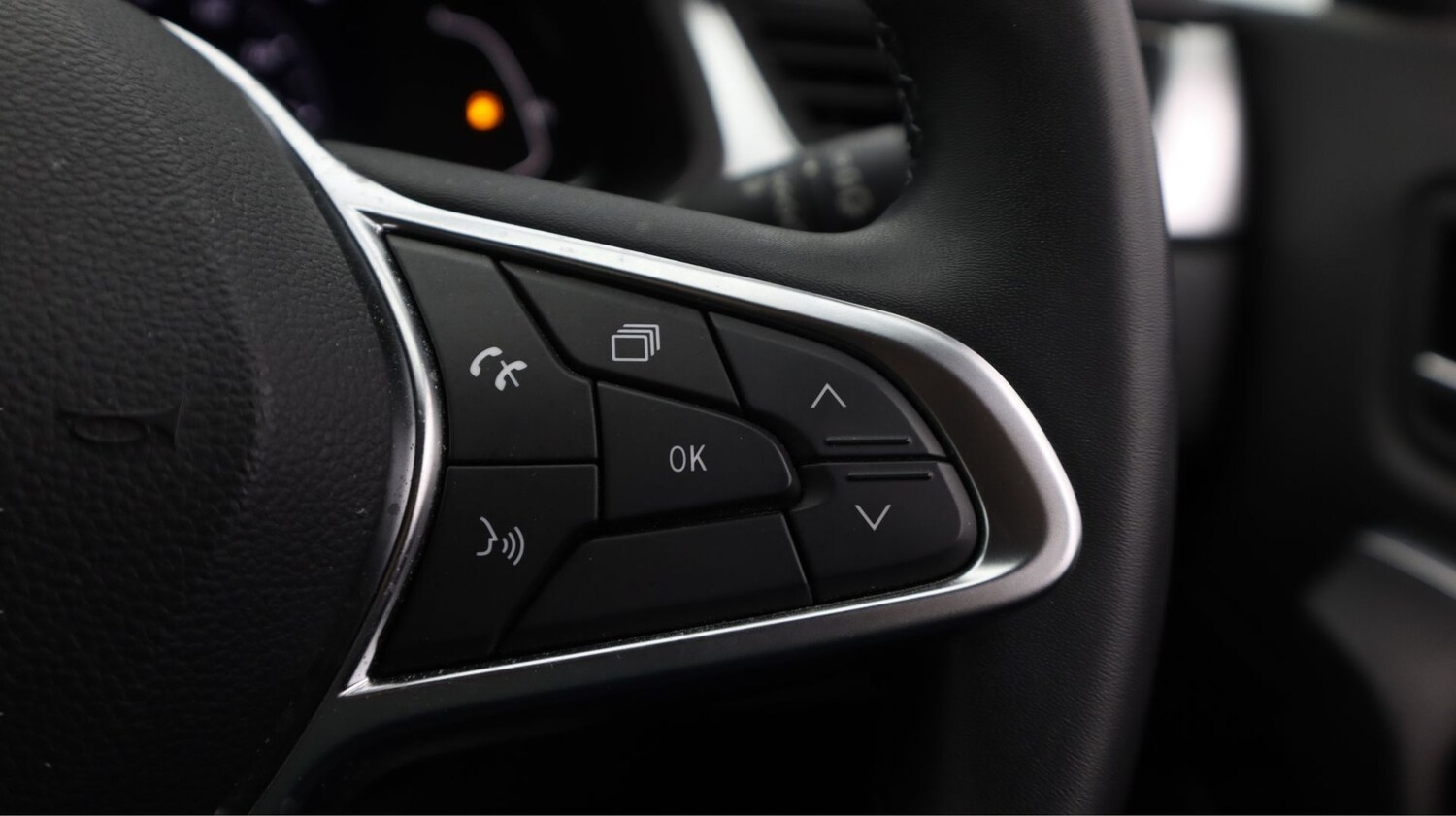 Used Renault Captur 2023 for sale - 77938648: Photo 23