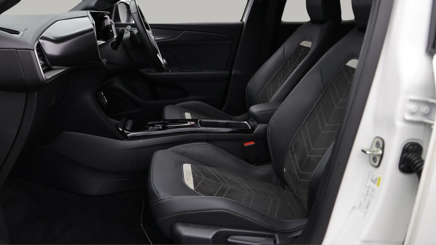 Used Vauxhall Mokka 2024 for sale - 76388838: Photo 15