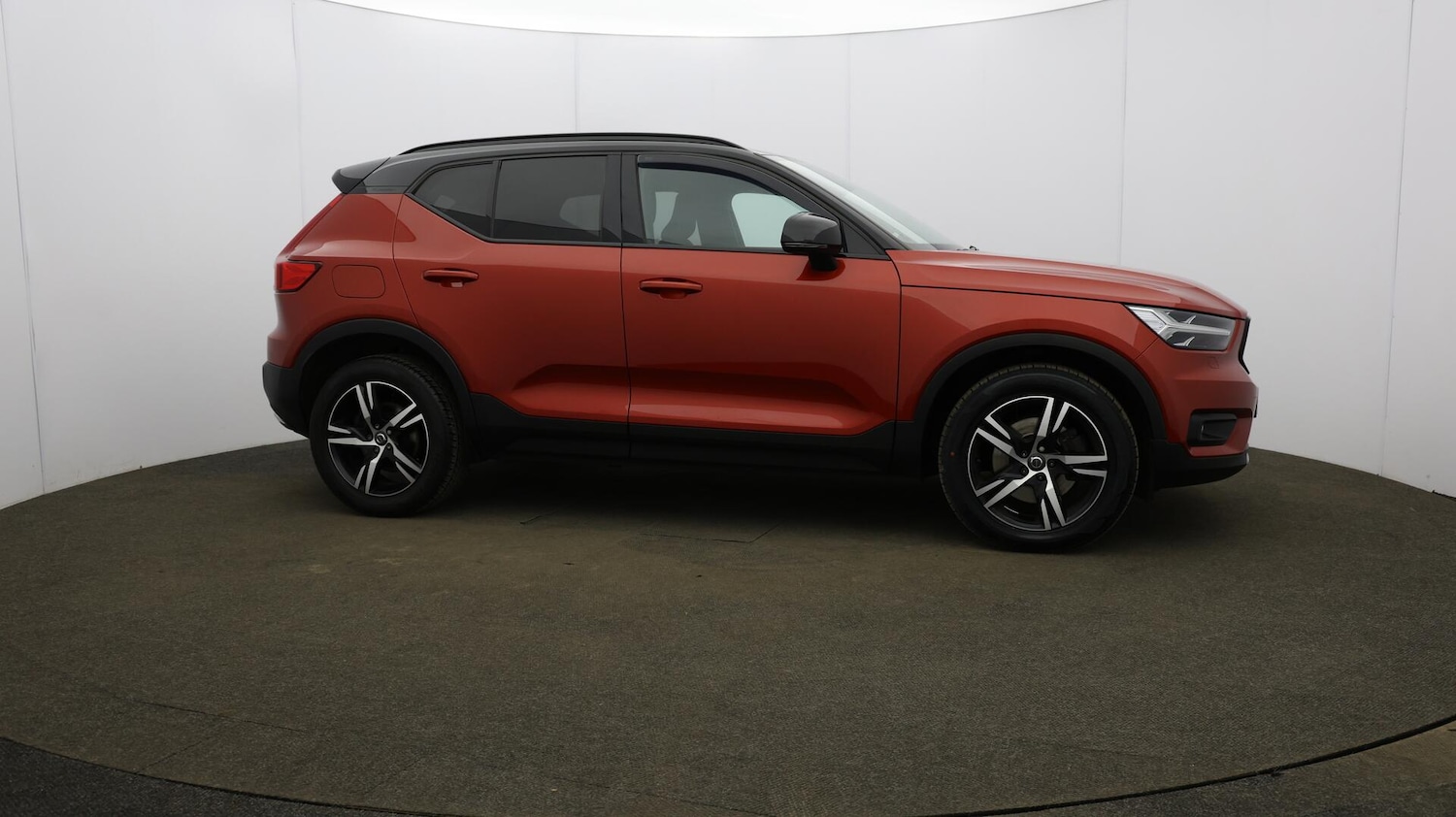 Used Volvo XC40 2019 for sale - 76108846: Photo 54
