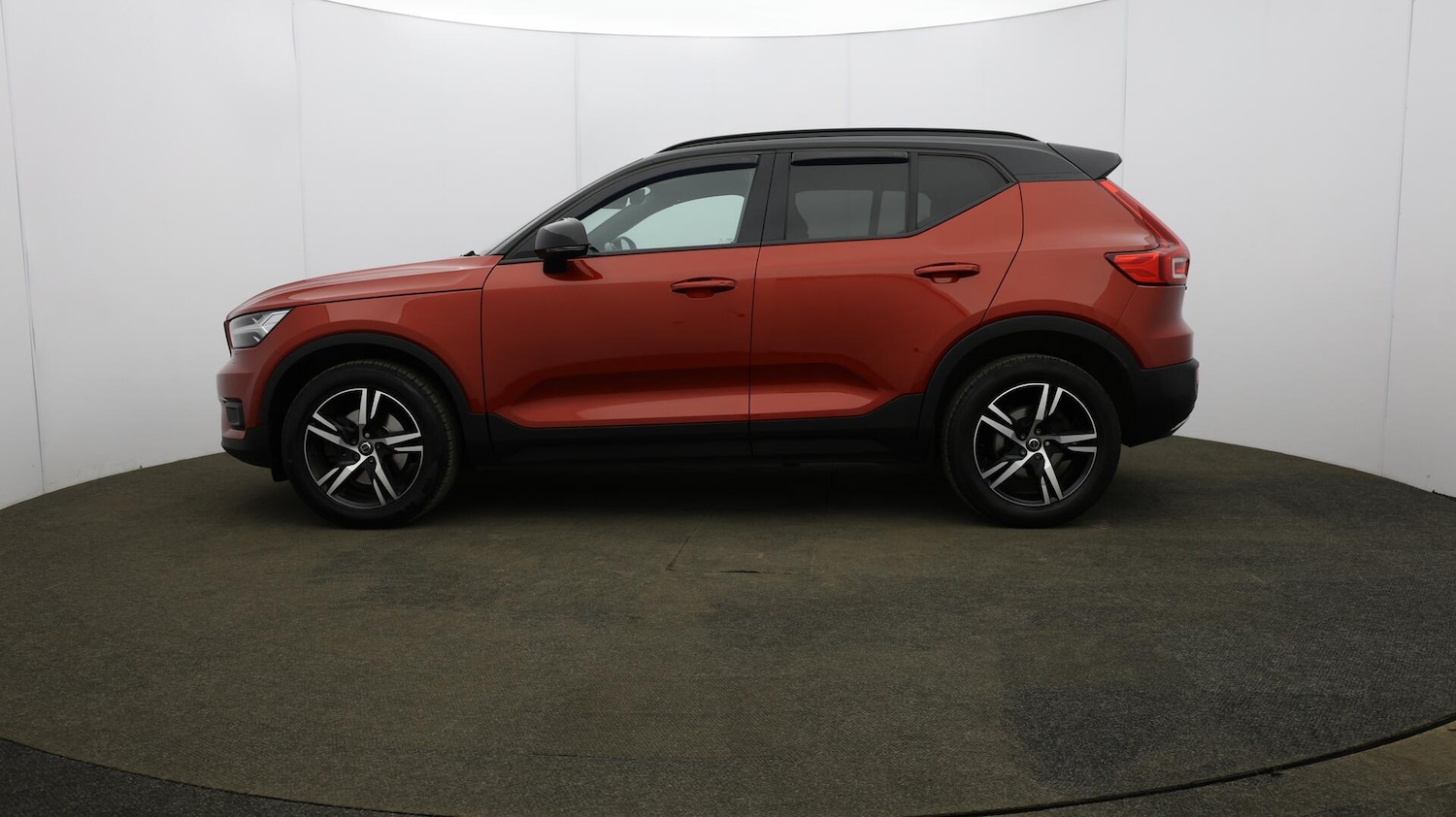 Used Volvo XC40 2019 for sale - 76108846: Photo 73
