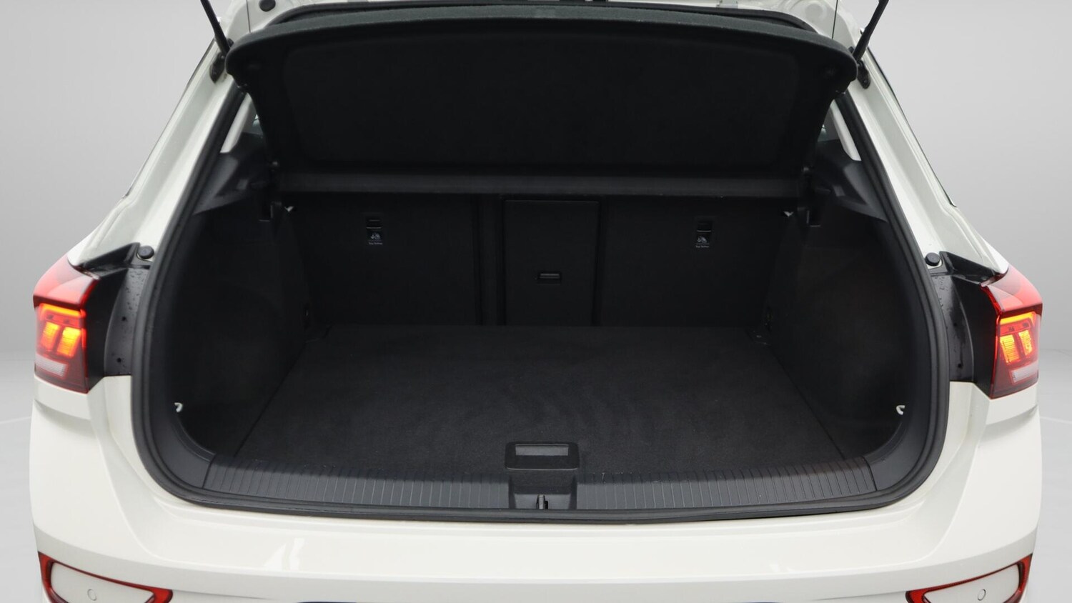 Used Volkswagen T-Roc 2022 for sale - 76550220: Photo 18