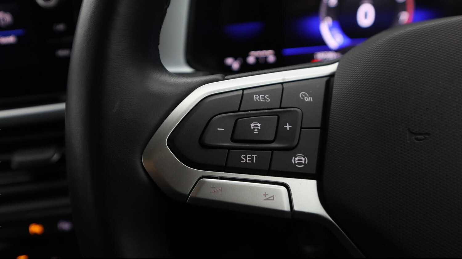 Used Volkswagen T-Roc 2022 for sale - 76550220: Photo 22