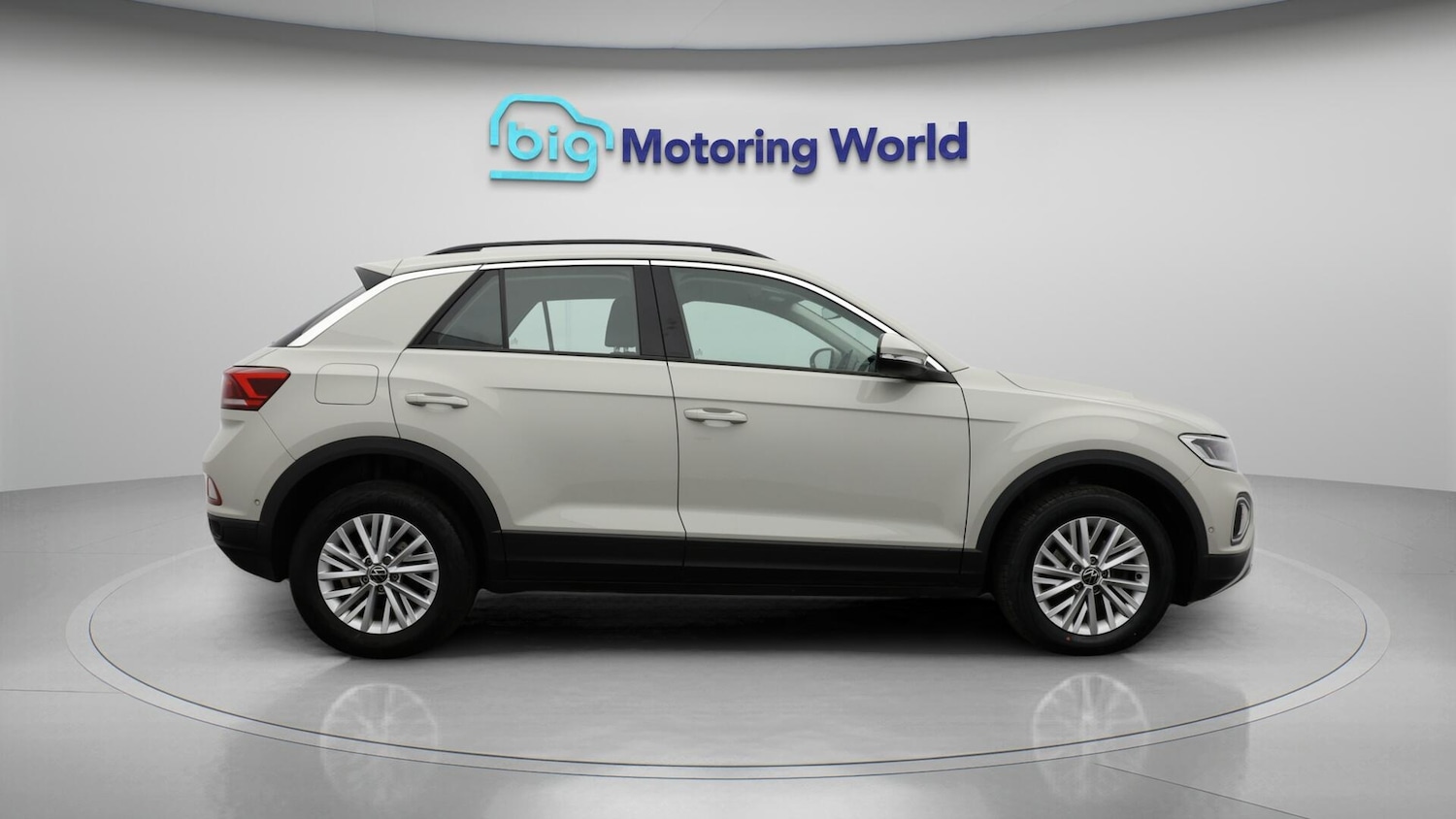 Used Volkswagen T-Roc 2022 for sale - 76550220: Photo 9