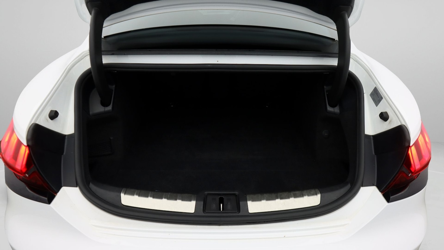 Used Audi e-tron GT 2022 for sale - 77454293: Photo 17