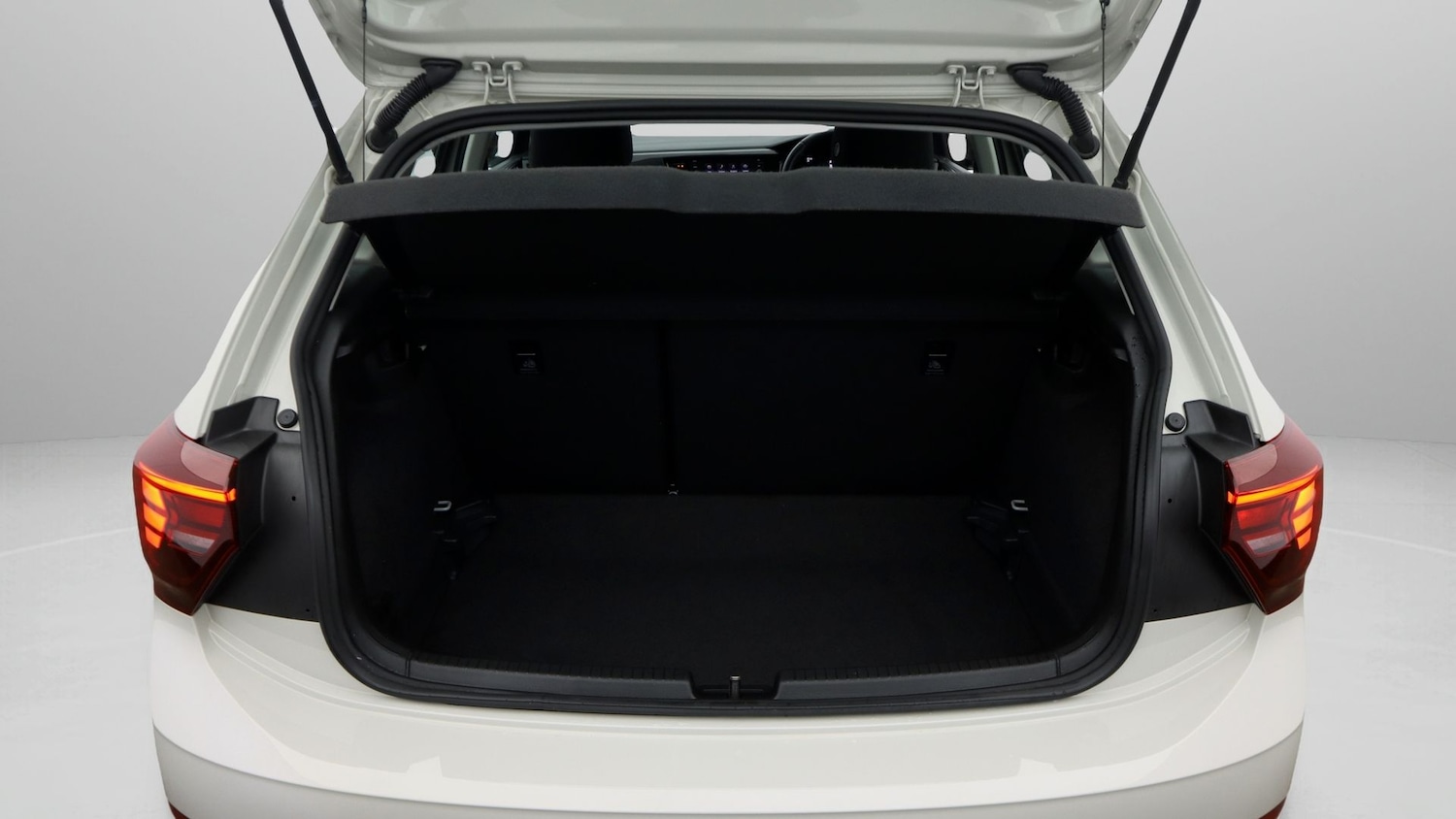 Used Volkswagen Polo 2024 for sale - 77355095: Photo 17