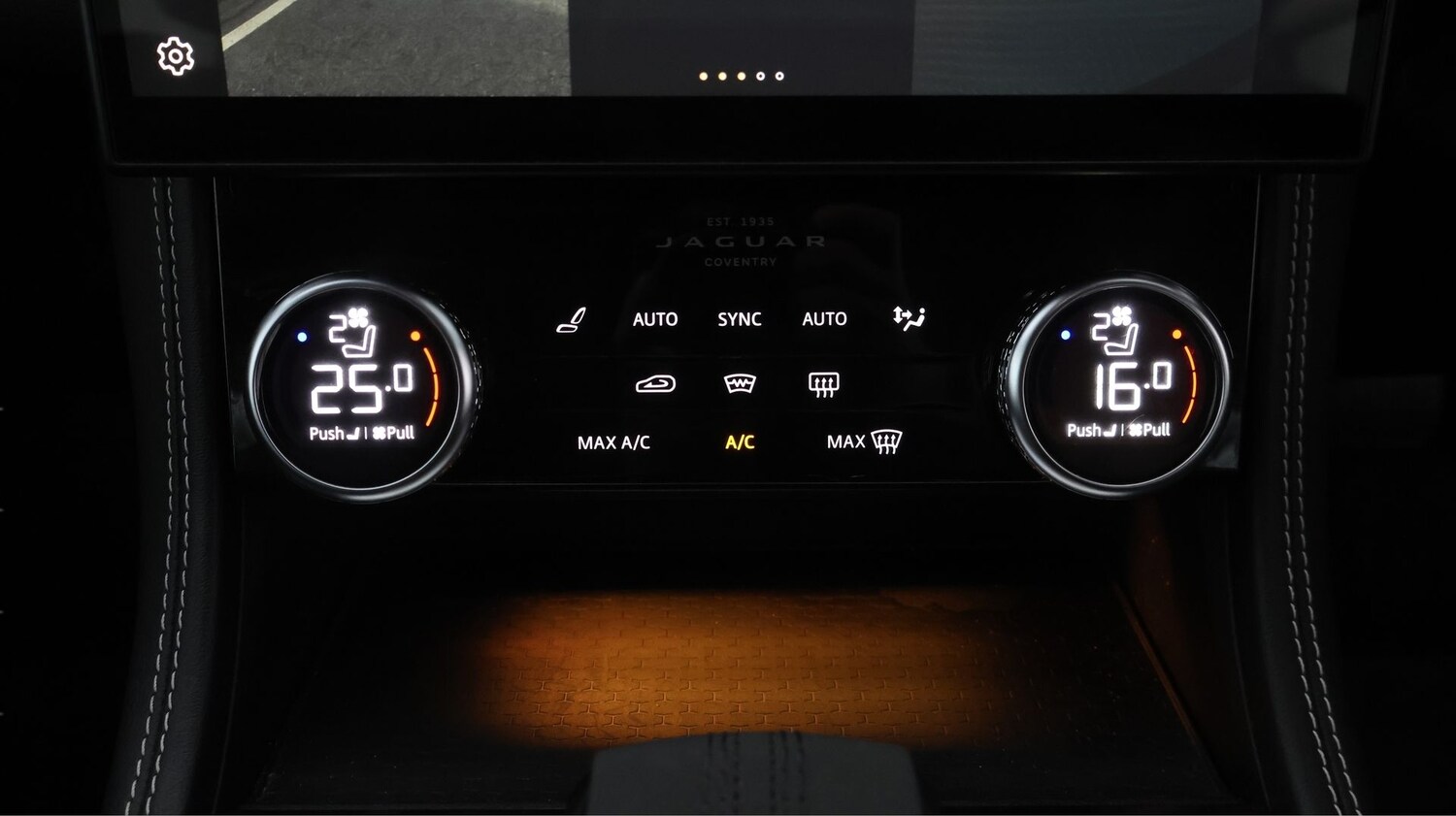 Used Jaguar F-Pace 2022 for sale - 77950263: Photo 11