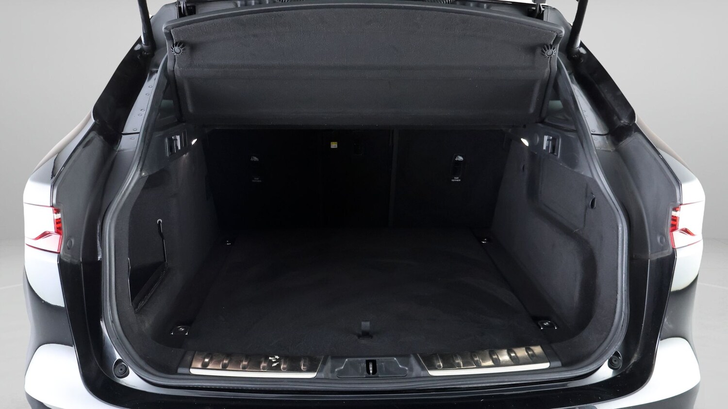 Used Jaguar F-Pace 2022 for sale - 77950263: Photo 16