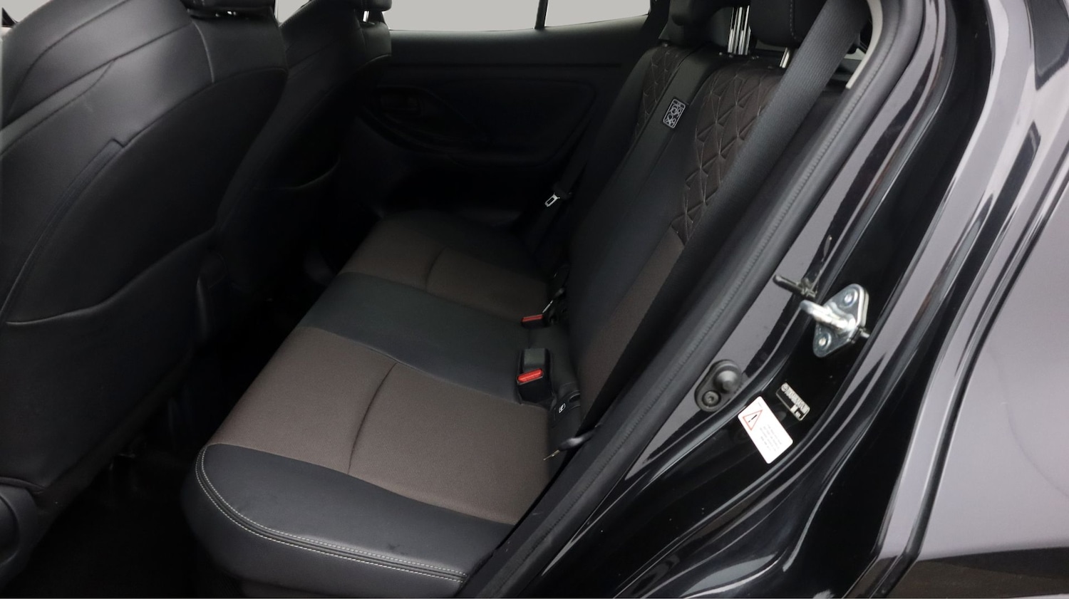 Used Toyota Yaris Cross 2023 for sale - 77591524: Photo 16