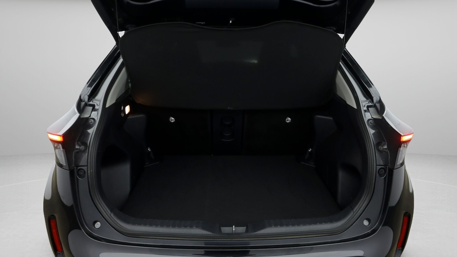 Used Toyota Yaris Cross 2023 for sale - 77591524: Photo 17