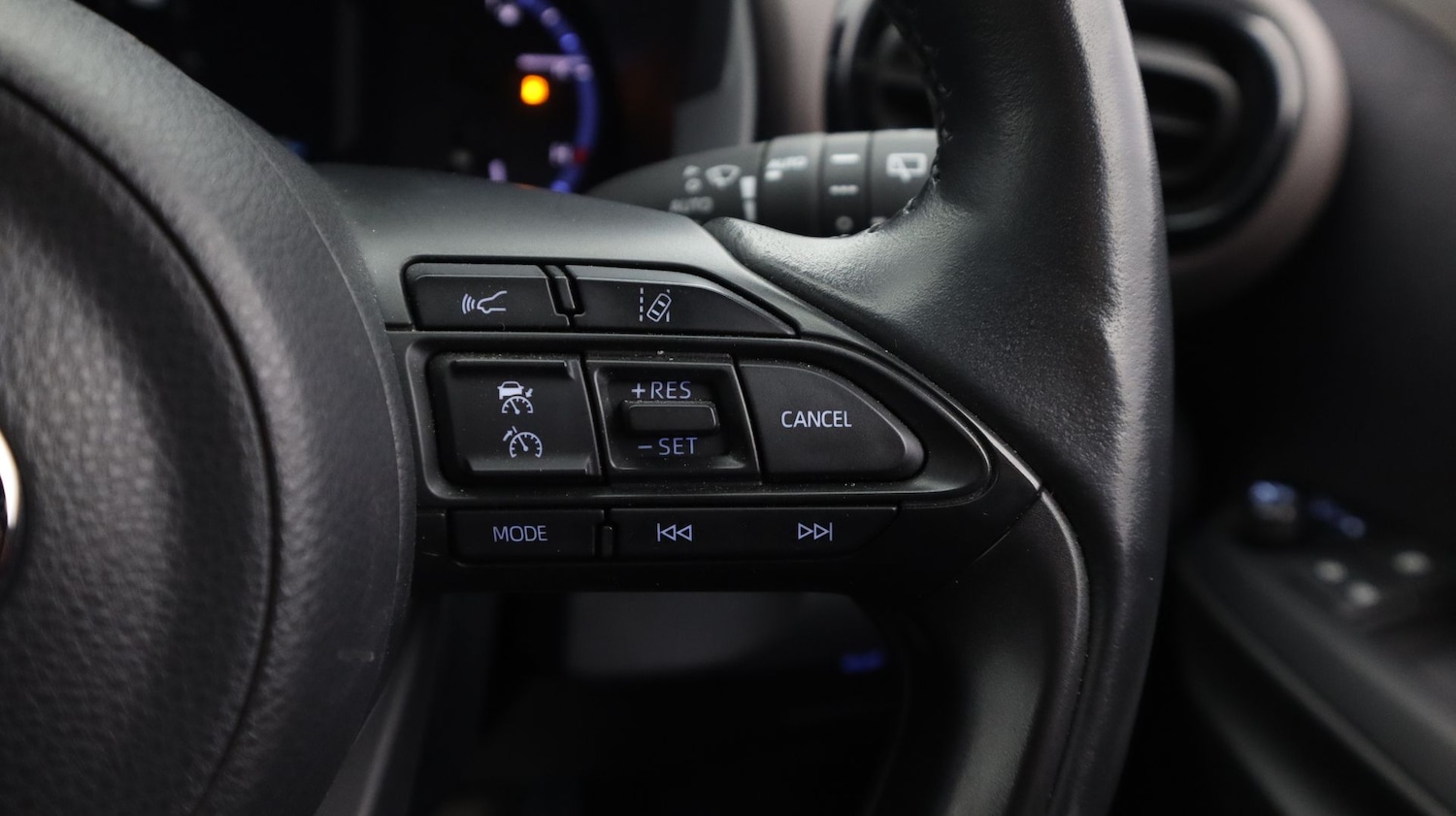 Used Toyota Yaris Cross 2023 for sale - 77591524: Photo 24