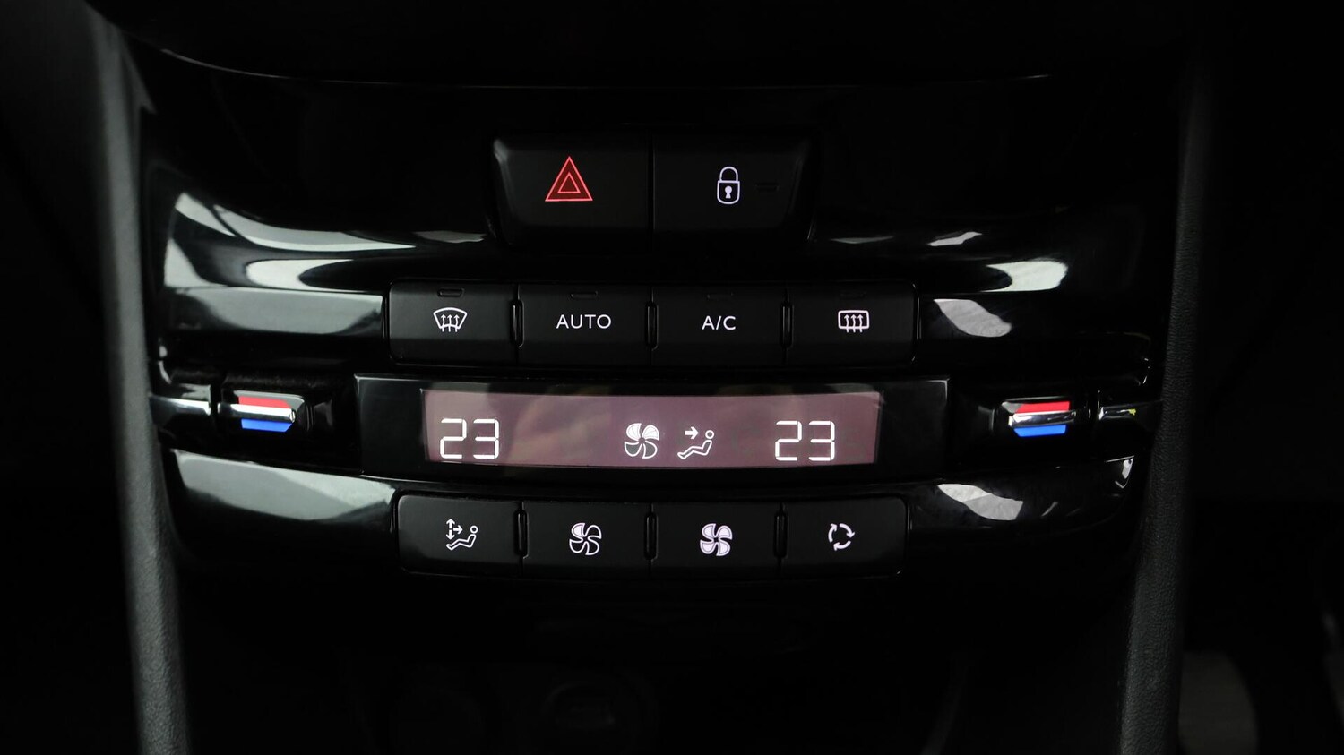 Used Peugeot 208 2019 for sale - 76388909: Photo 13