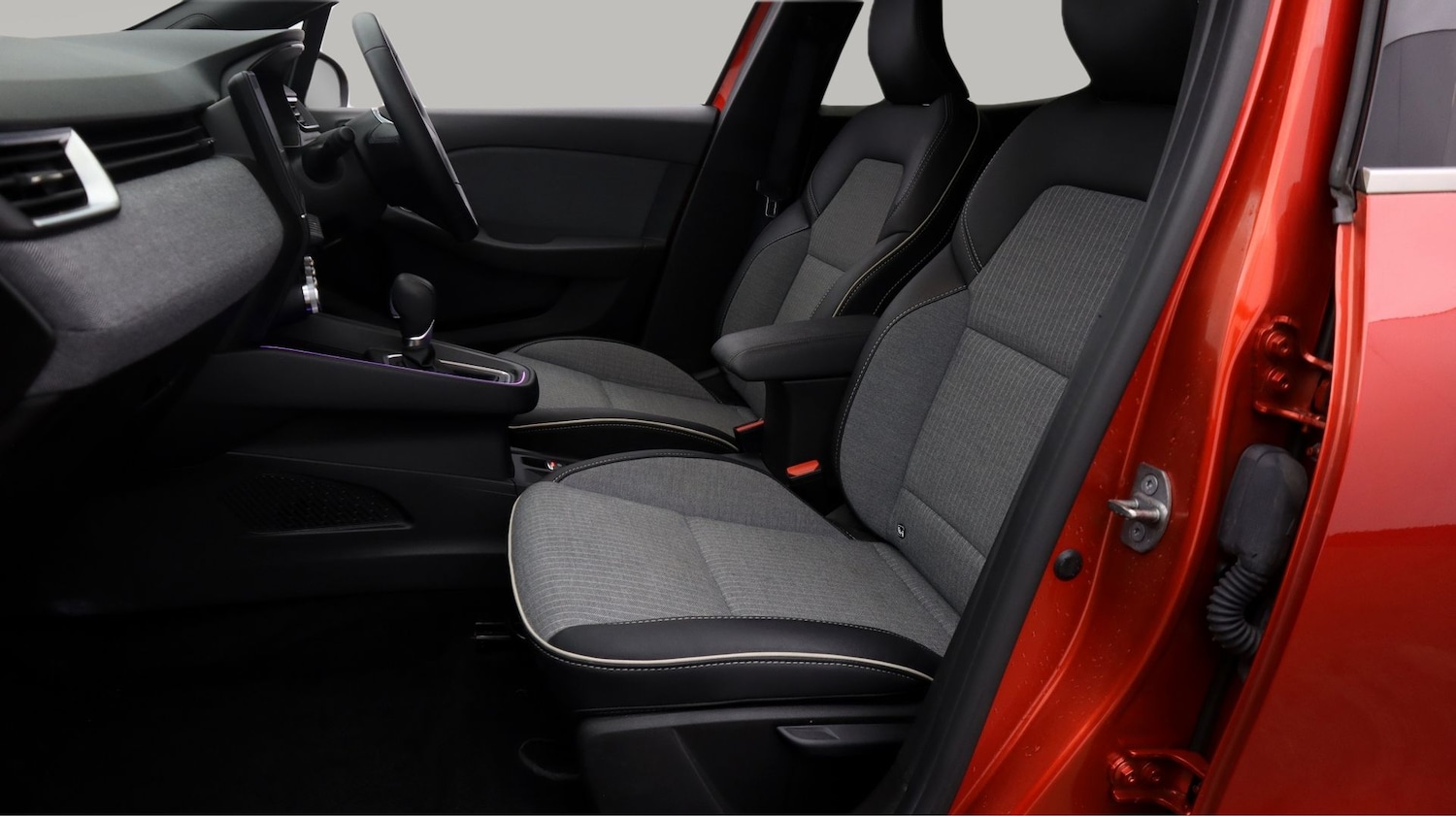 Used Renault Clio 2024 for sale - 77340175: Photo 14