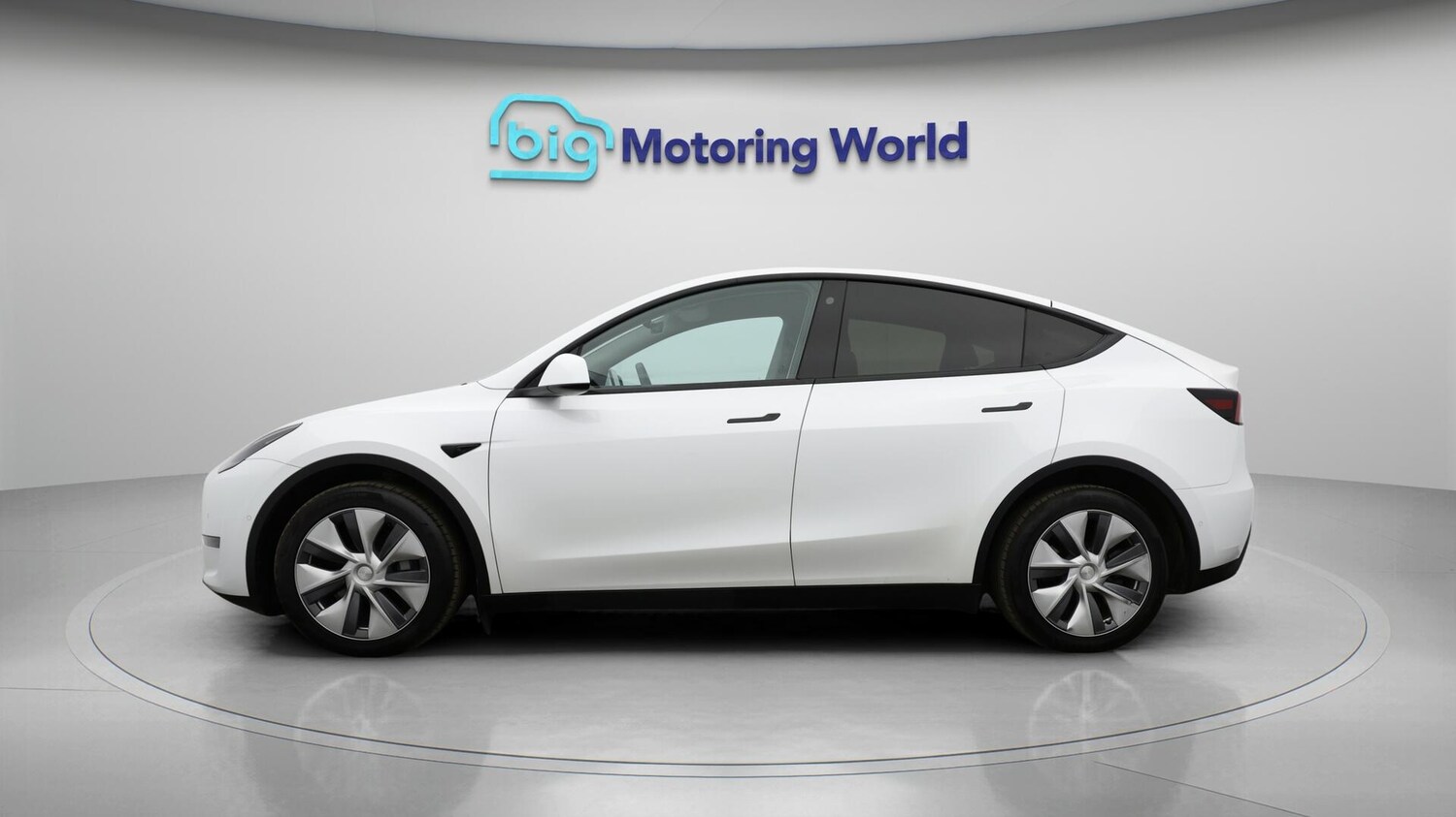 Used Tesla Model Y 2022 for sale - 76152702: Photo 5