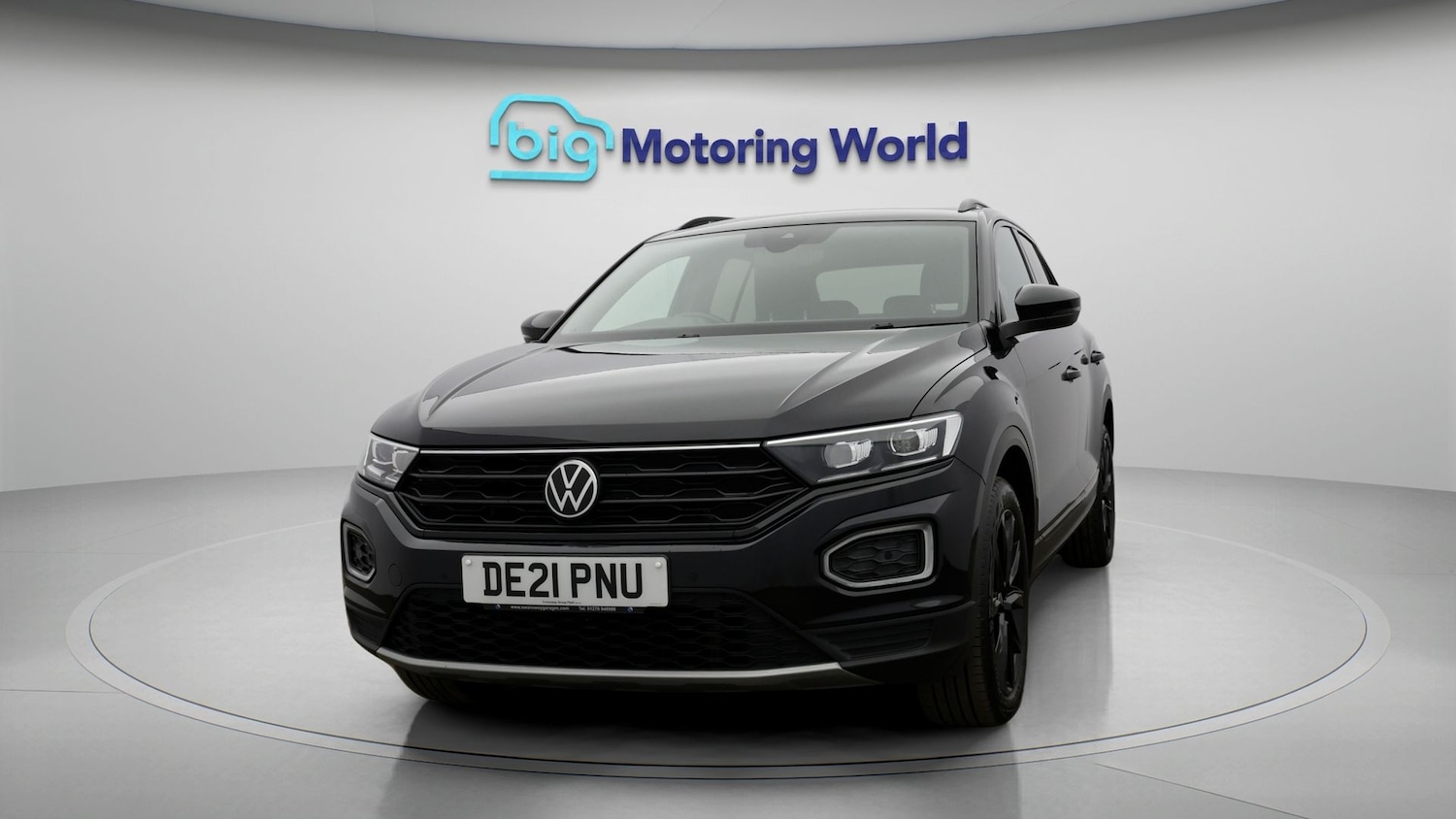 Used Volkswagen T-Roc 2021 for sale - 77536347: Photo 2