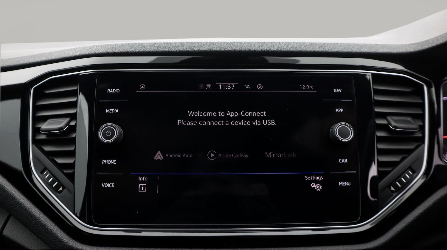 Used Volkswagen T-Roc 2021 for sale - 77536347: Photo 21