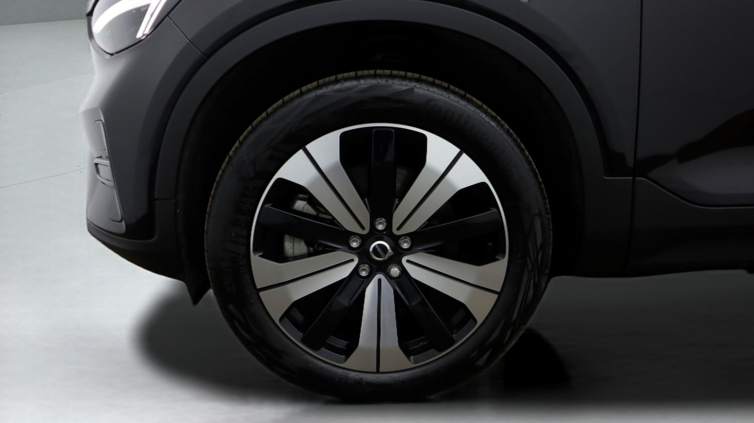 Used Volvo XC40 2023 for sale - 77679845: Photo 18