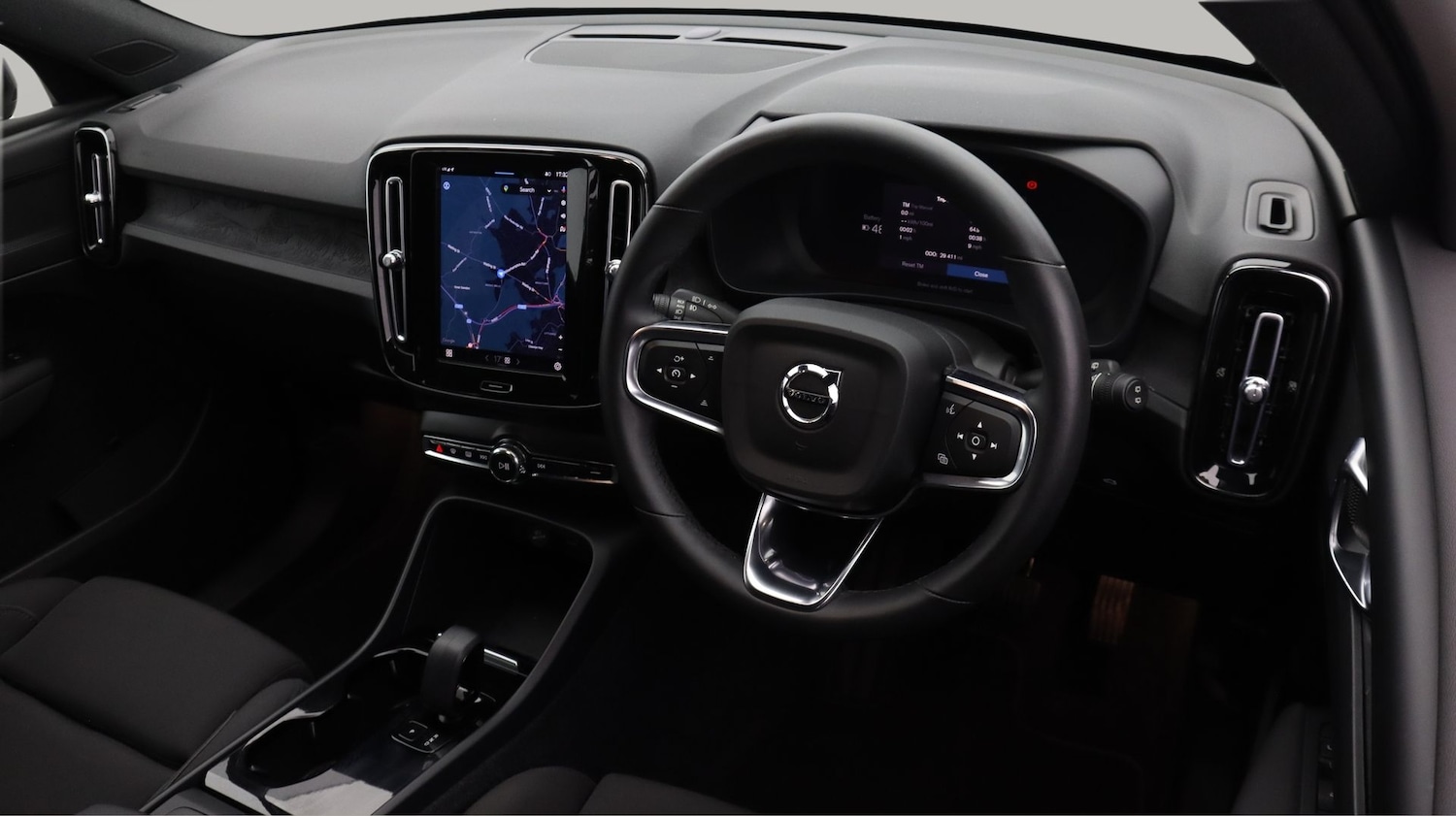 Used Volvo XC40 2023 for sale - 77679845: Photo 9