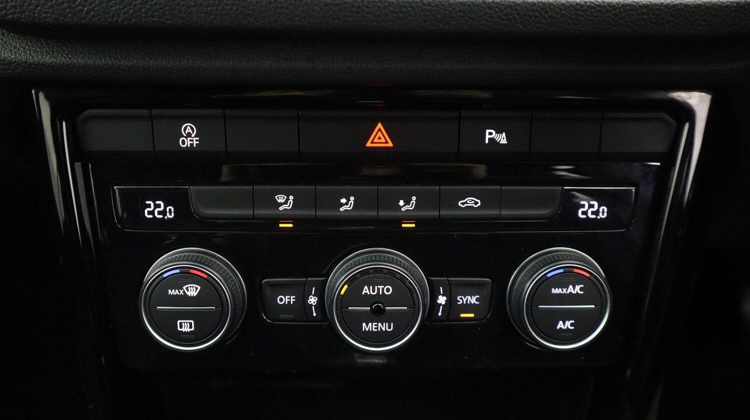 Used Volkswagen T-Roc 2021 for sale - 77365493: Photo 12