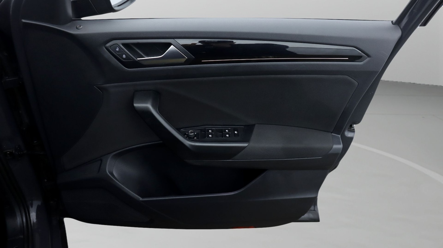 Used Volkswagen T-Roc 2021 for sale - 77365493: Photo 15