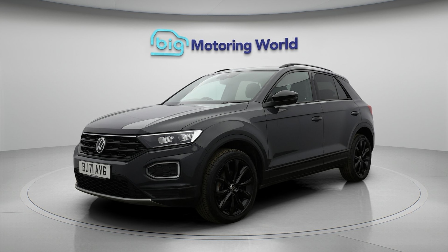 Used Volkswagen T-Roc 2021 for sale - 77365493: Photo 3