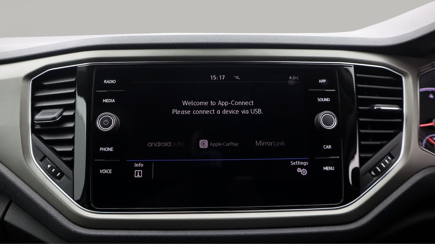 Used Volkswagen T-Roc 2020 for sale - 77378344: Photo 24