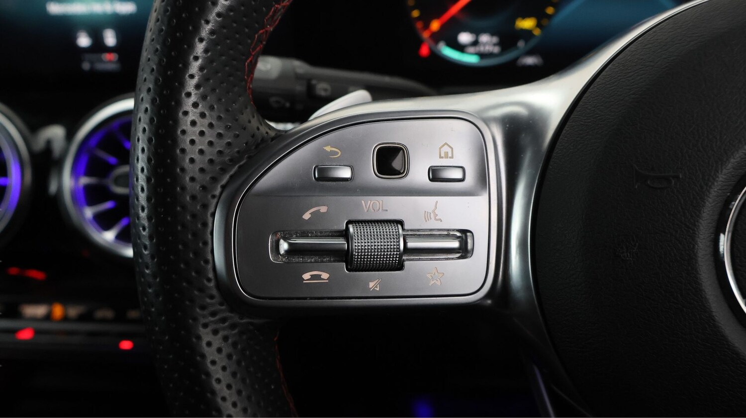 Used Mercedes-Benz EQB 2023 for sale - 77675819: Photo 23