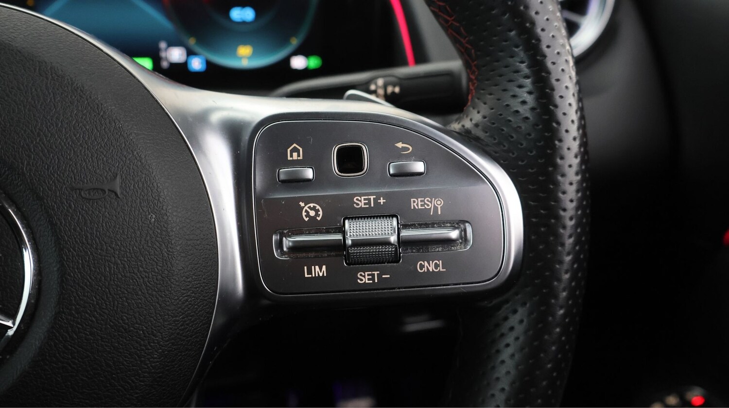 Used Mercedes-Benz EQB 2023 for sale - 77675819: Photo 25