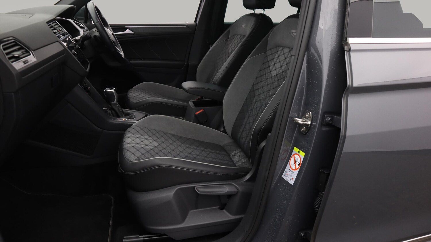 Used Volkswagen Tiguan 2022 for sale - 76522280: Photo 15