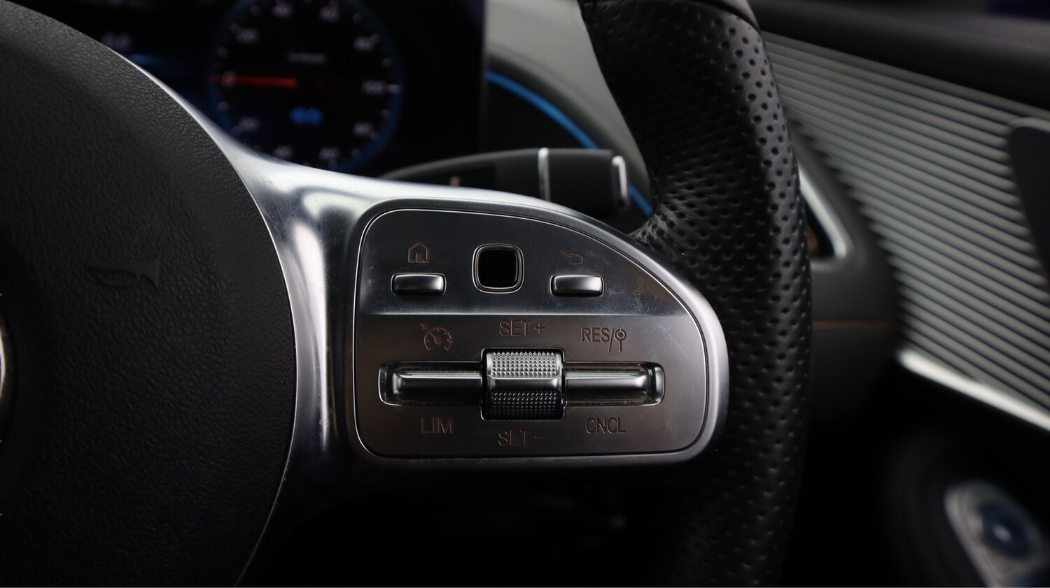 Used Mercedes-Benz EQC 2023 for sale - 77906177: Photo 24