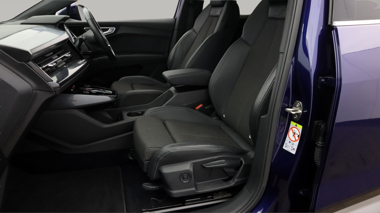 Used Audi Q4 e-tron 2023 for sale - 77581896: Photo 14